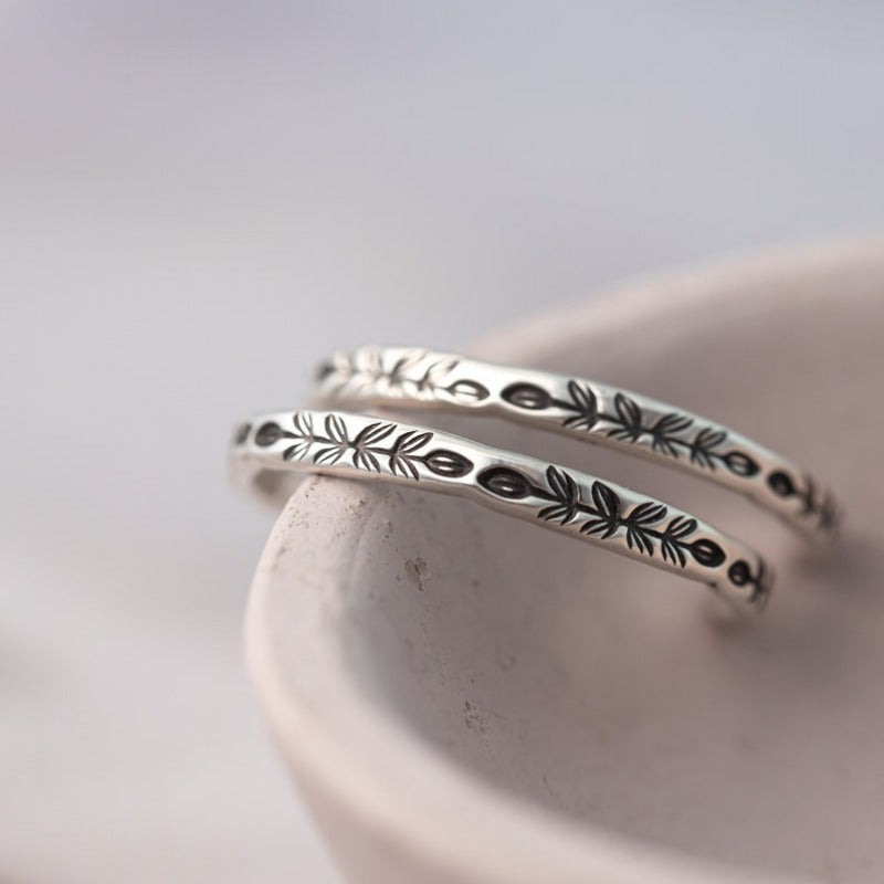 Boucles d’oreilles créoles argentées uniques