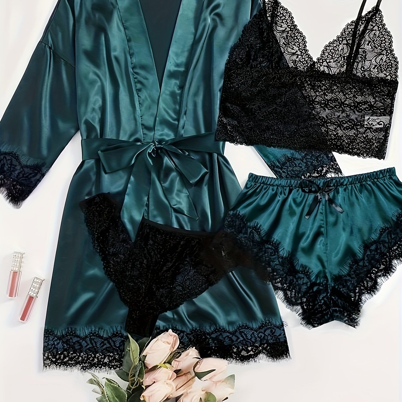 Aurora – Set lounge in raso e pizzo con kimono e pantaloncini