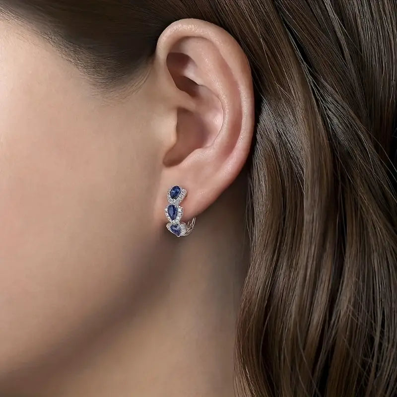 Boucles d’oreilles créoles halo en argent avec saphir