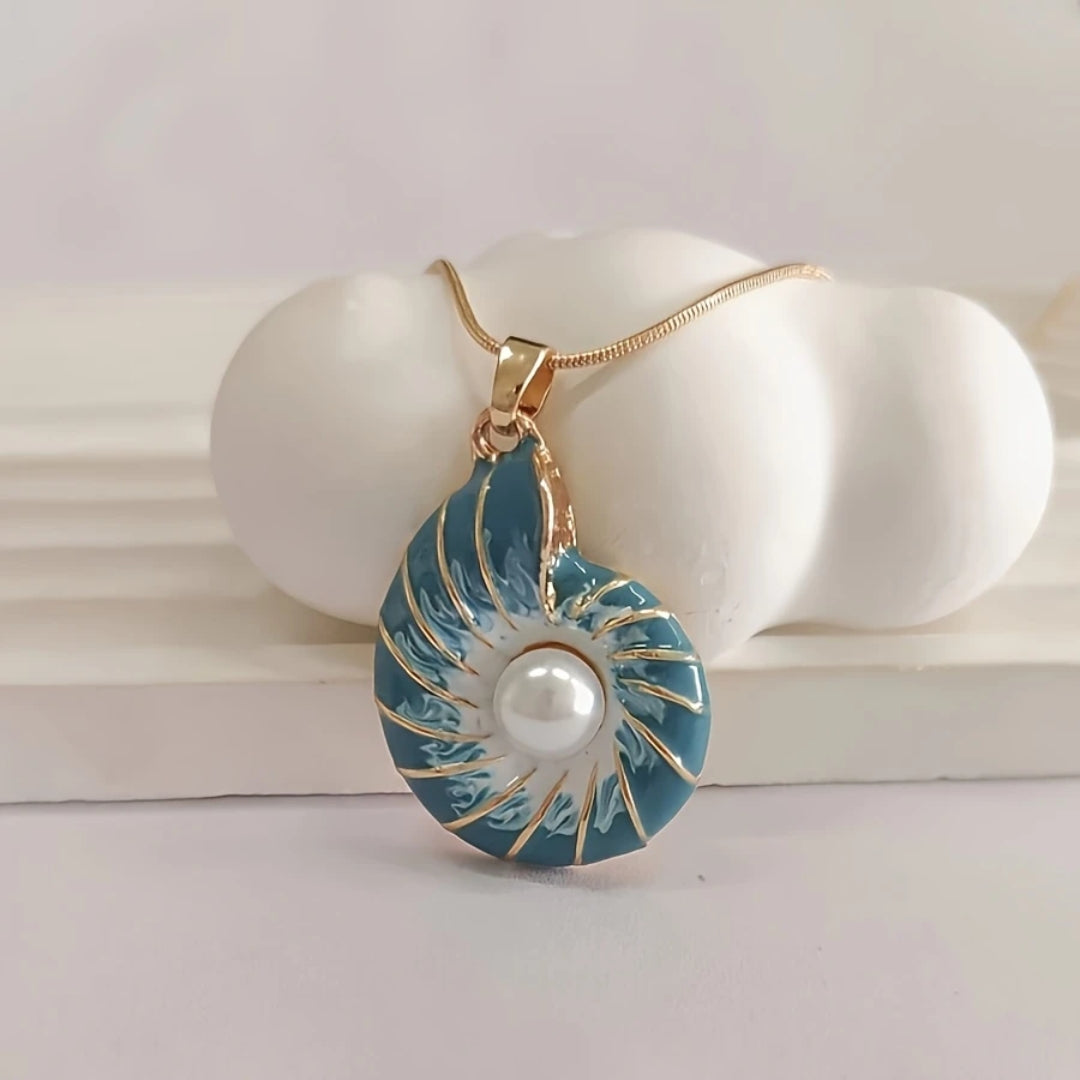 Collier coquillage perle doré