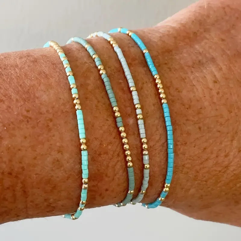 Ensemble de bracelets perlés turquoise subtils