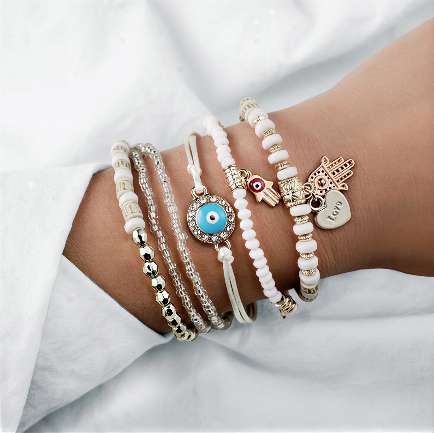 Ensemble de bracelets Hamsa dorés élégants