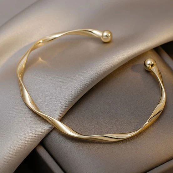 Bracelet élégant doré