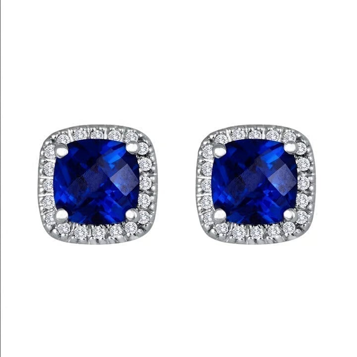 Boucles d’oreilles clous halo en argent avec saphir