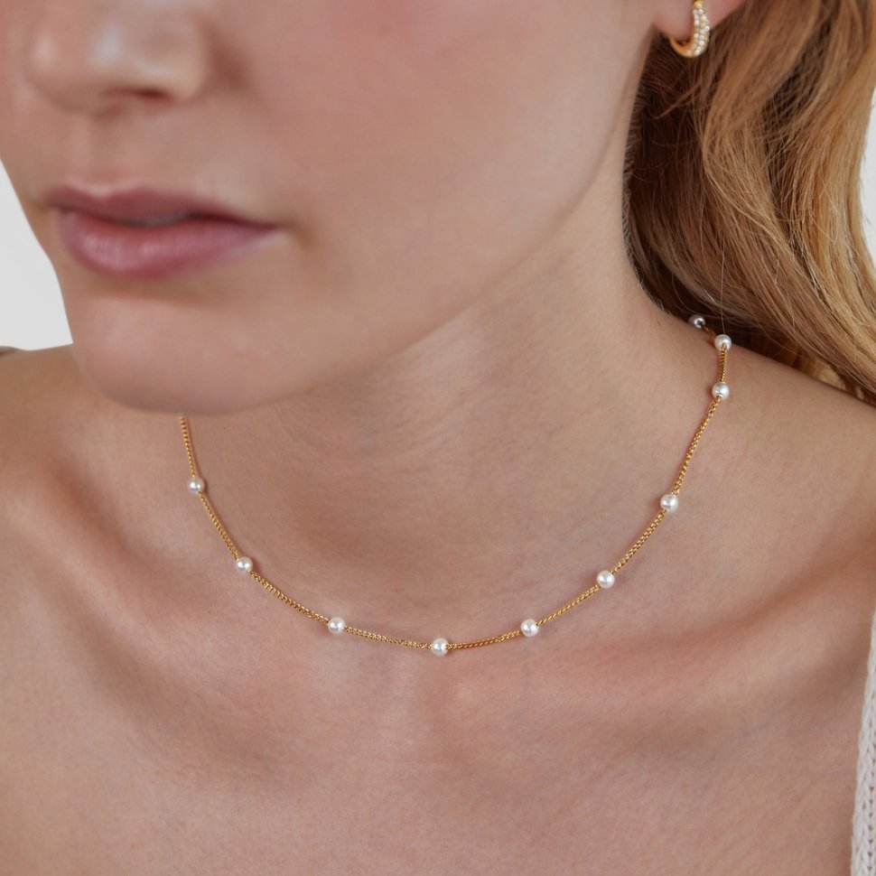 Collier chaîne avec perles