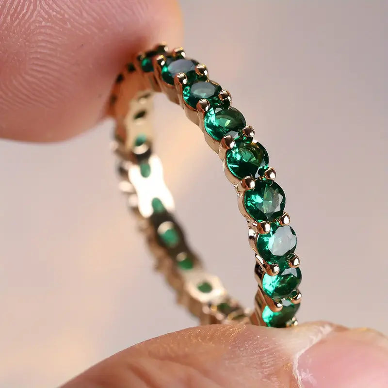 Bague éternité en or avec émeraude