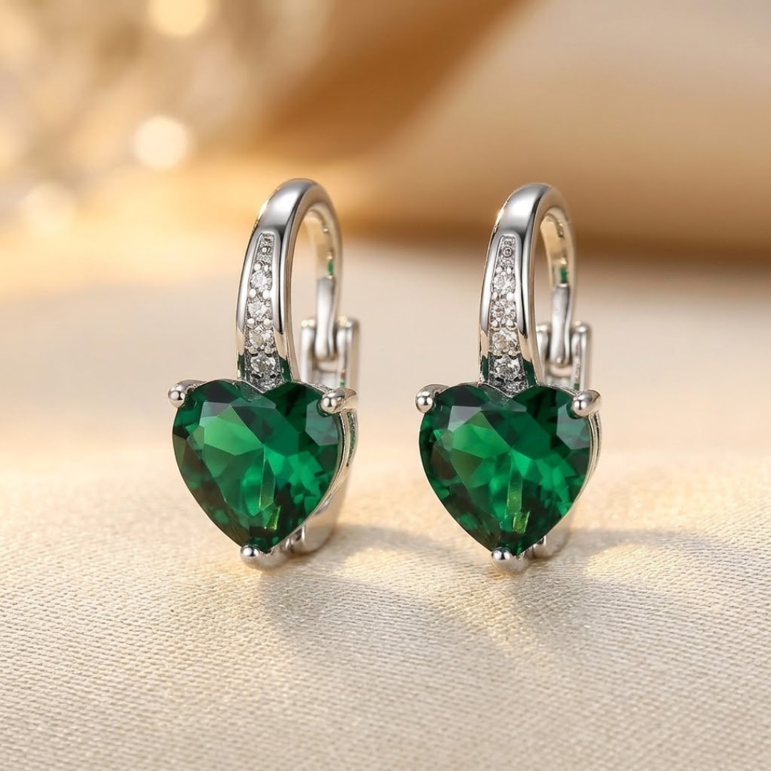 Boucles d'oreilles anneaux cœur émeraude en argent