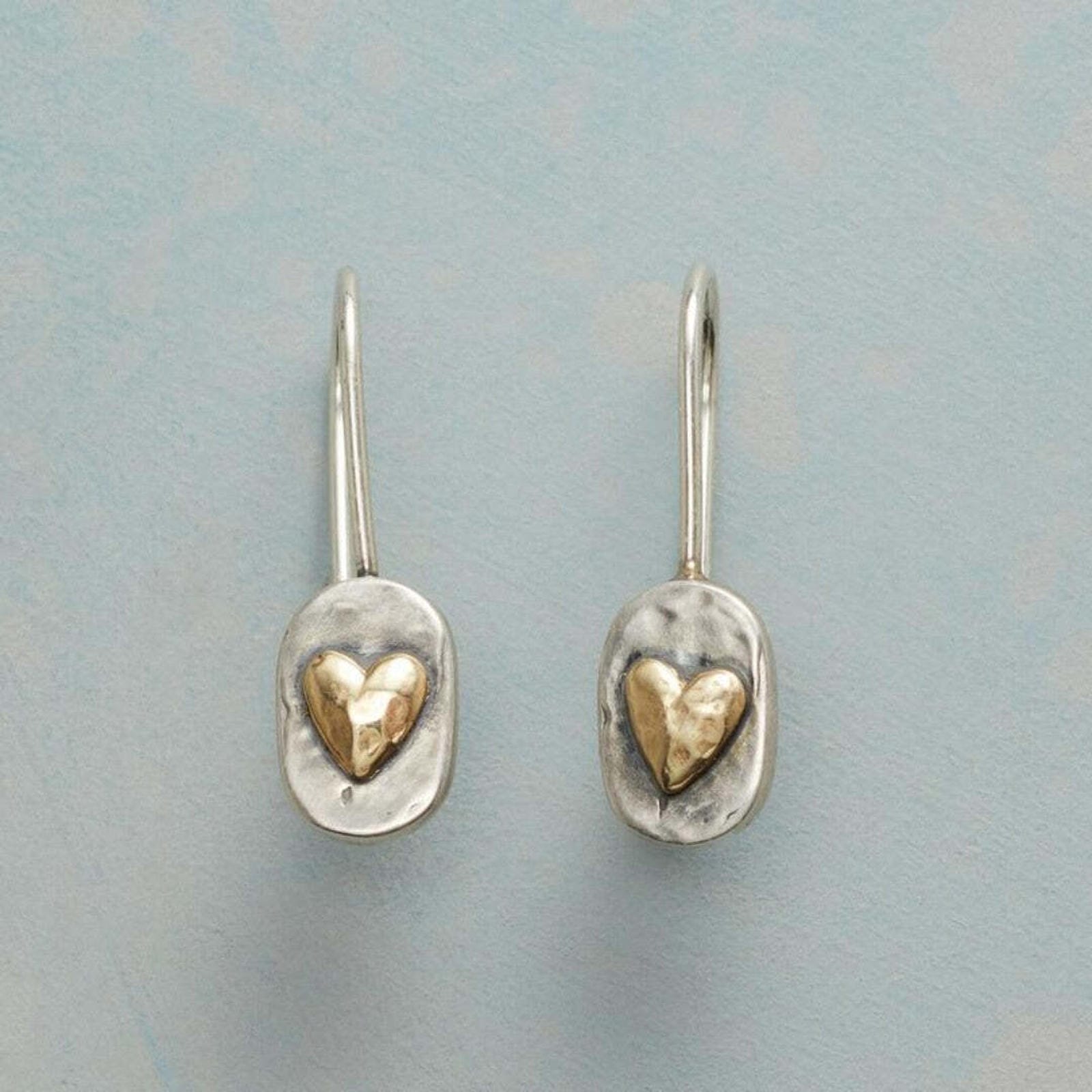 Boucles d’oreilles vintage dorées avec cœur incrusté
