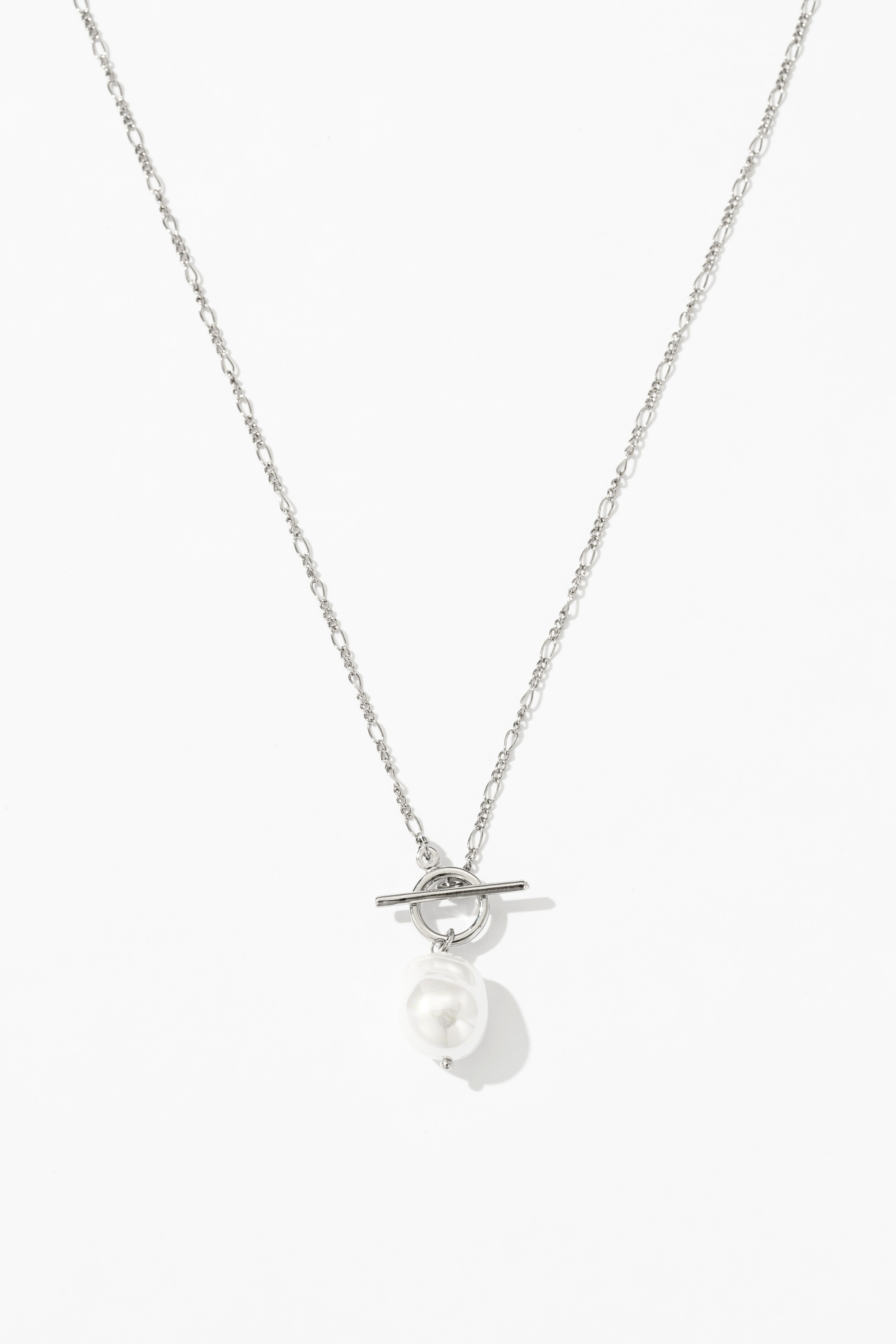 Collier élégant doré avec perles