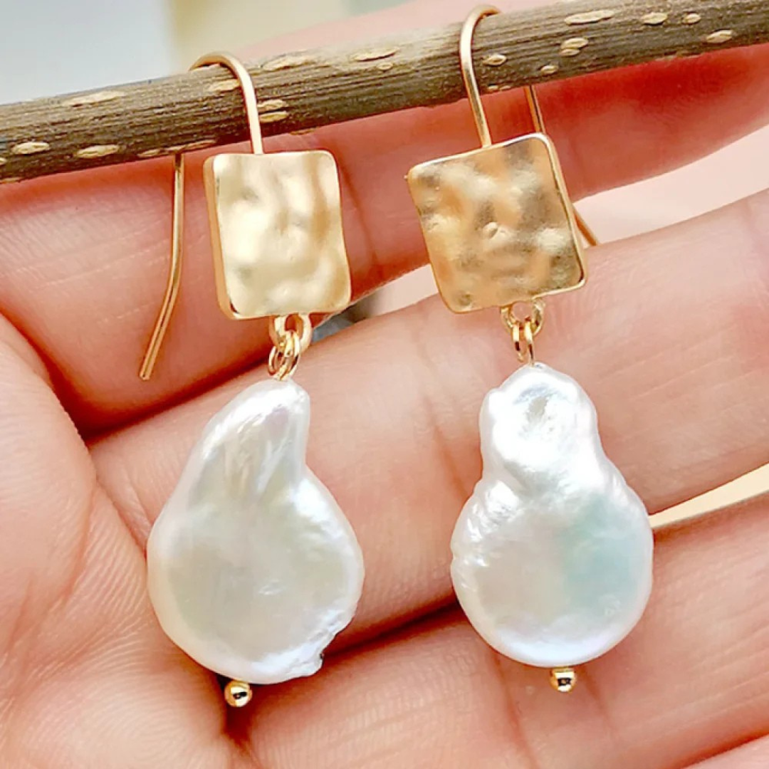 Boucles d’oreilles chic avec perles d’eau douce