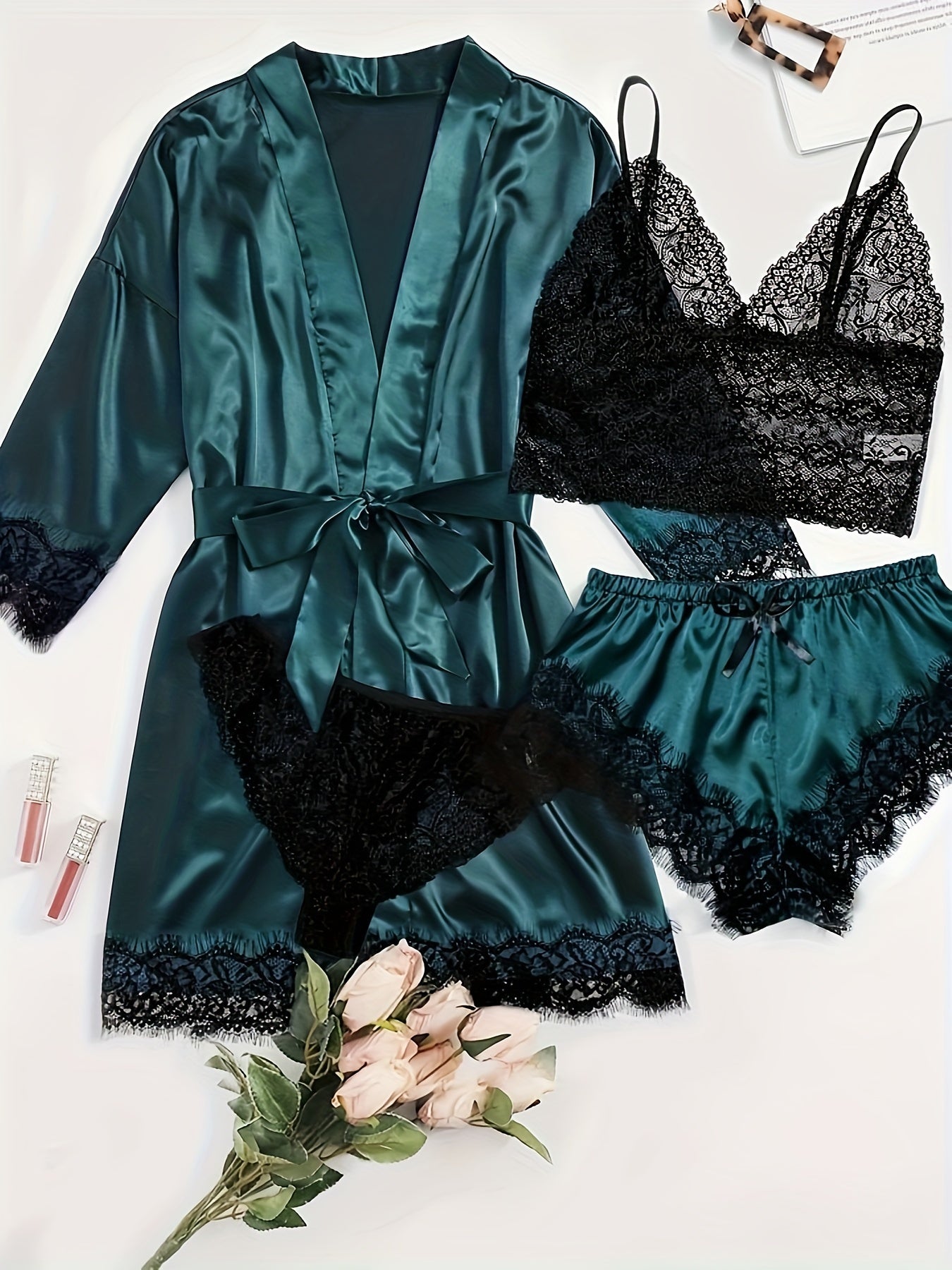 Aurora – Set lounge in raso e pizzo con kimono e pantaloncini