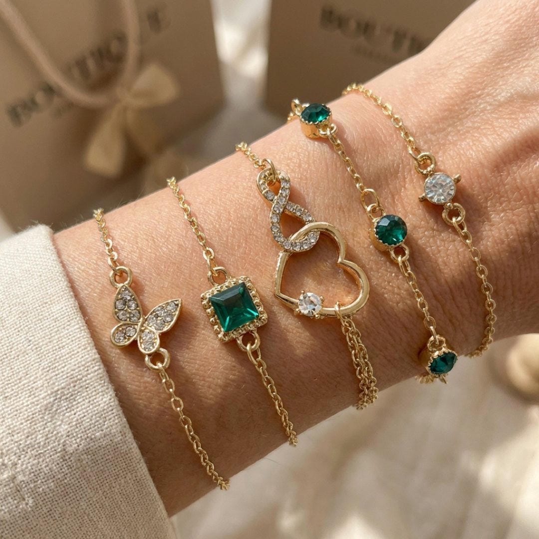 Ensemble de bracelets avec cœur ajouré et cristal vert