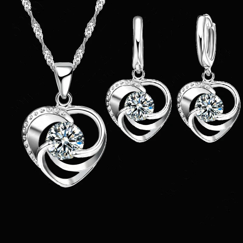 Ensemble collier et boucles d’oreilles cœur en argent sterling