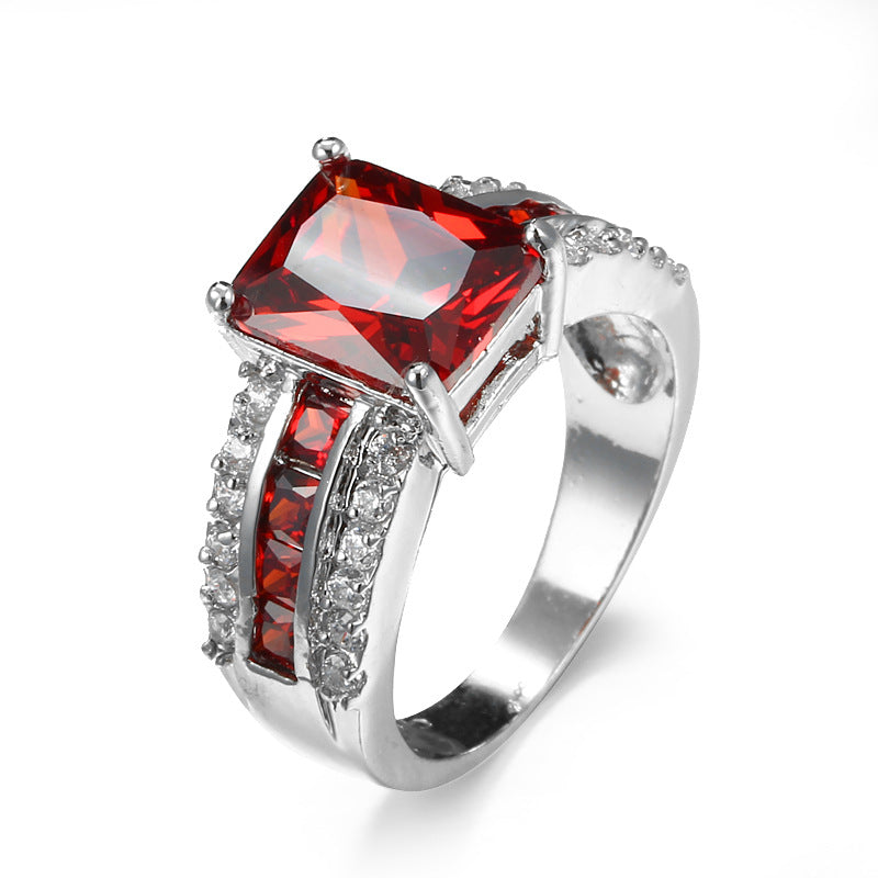 Bague à anneau fendu en argent avec rubis