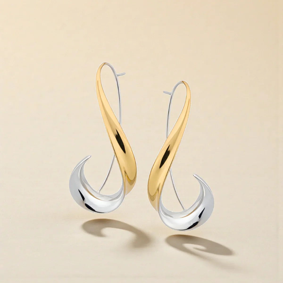 Boucles d’oreilles dorées raffinées et intemporelles