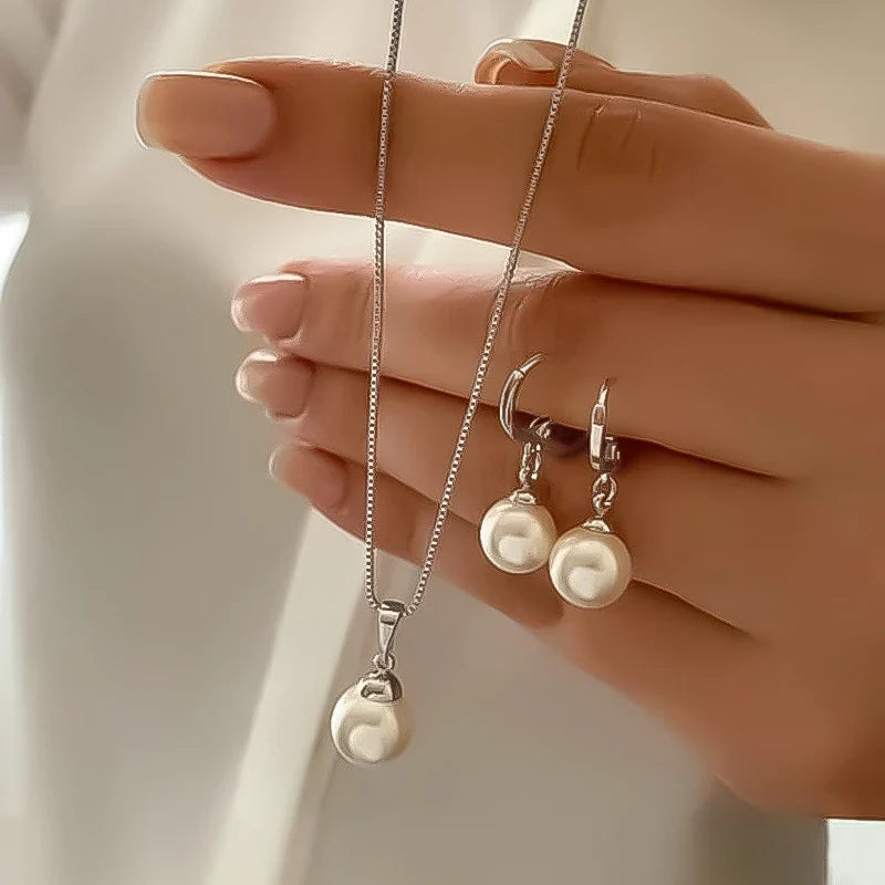 Ensemble élégant de perles d’imitation