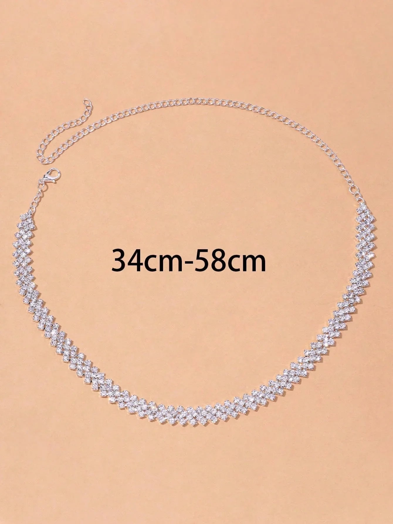 Collier ras du cou élégant avec strass