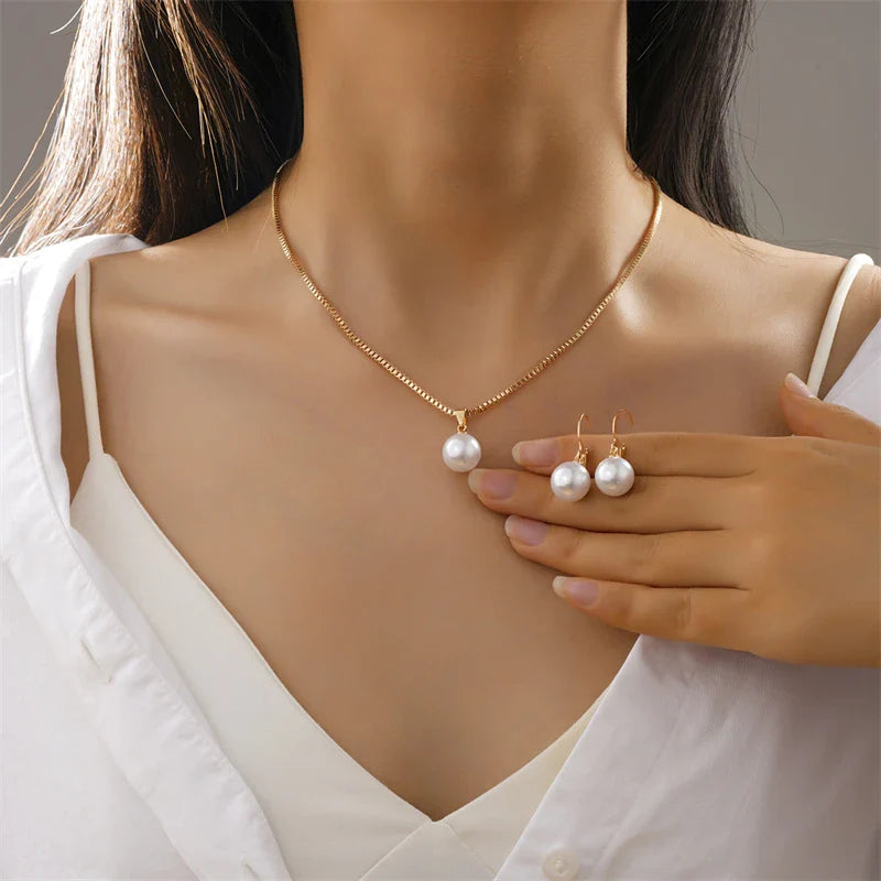 Ensemble élégant de perles d’imitation