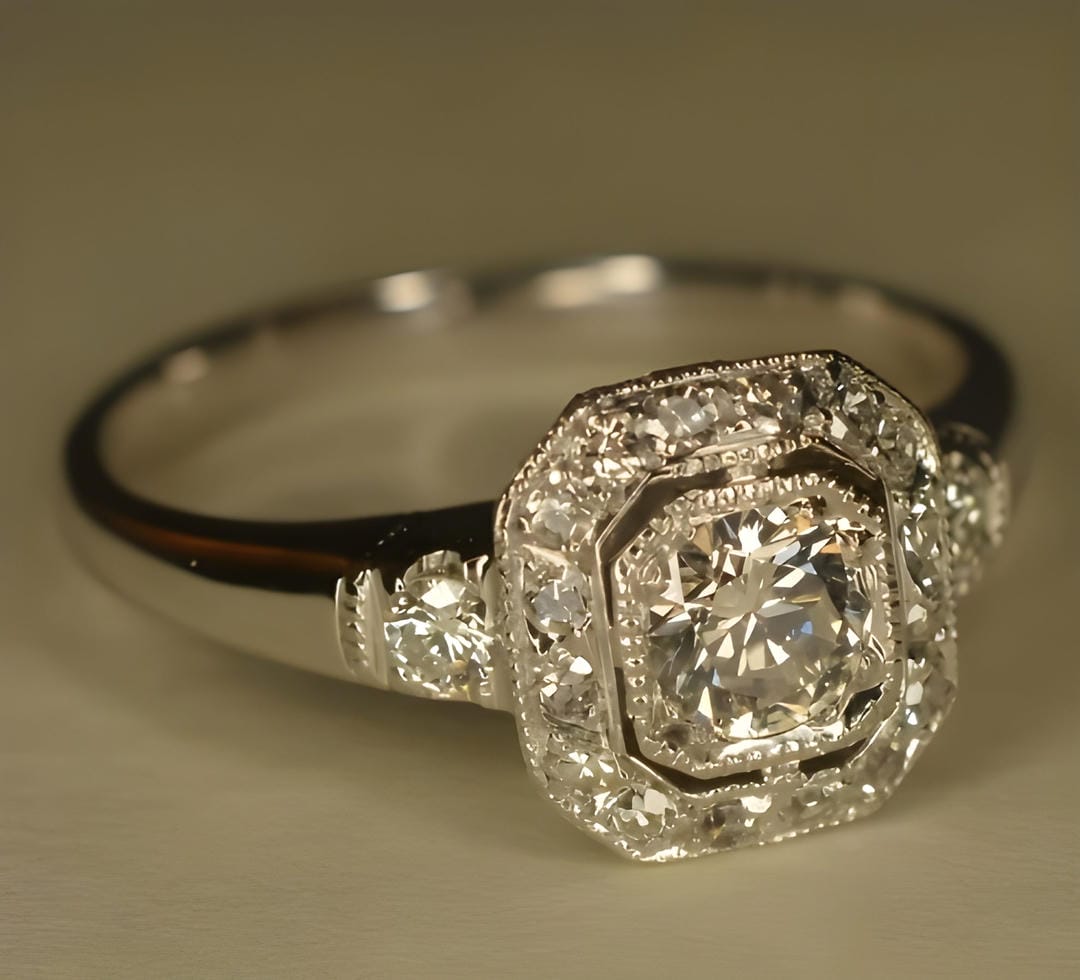 Bague vintage argentée cristalline