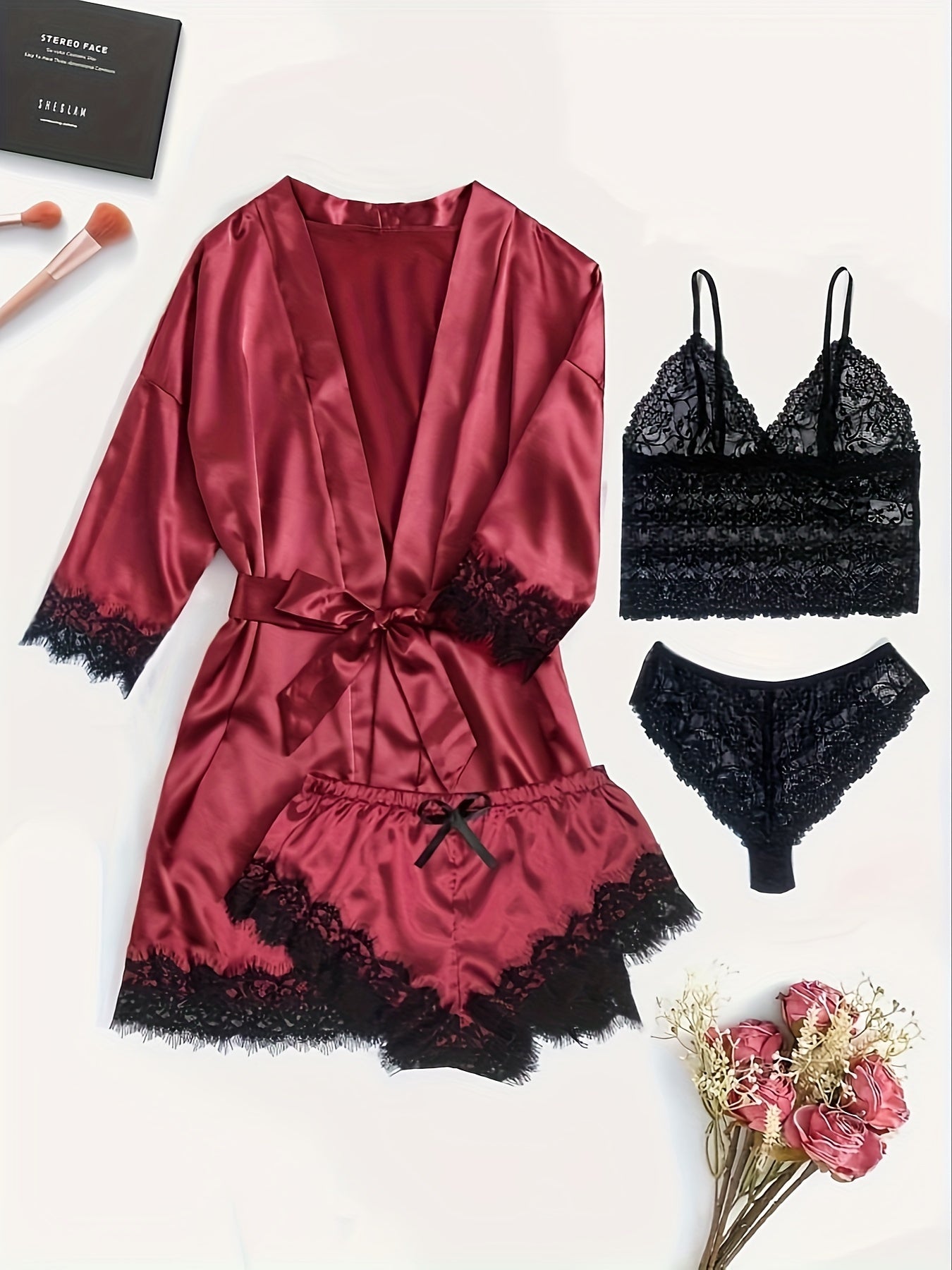 Aurora – Set lounge in raso e pizzo con kimono e pantaloncini