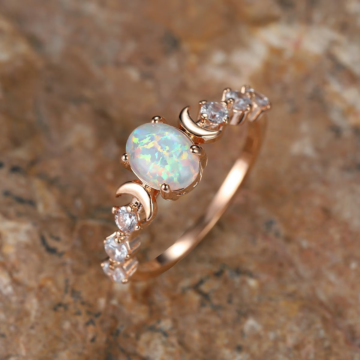 Bague croissant de lune en opale | Or rose
