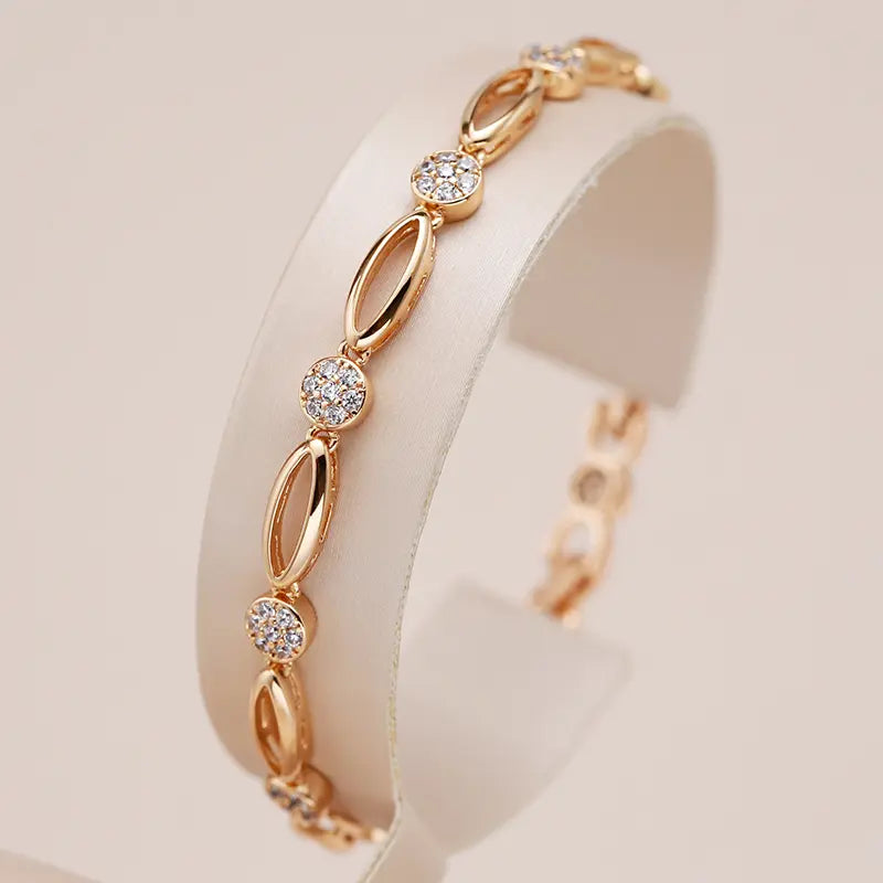 Bracelet élégant plaqué or avec zircons