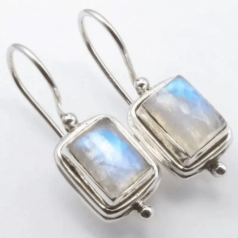 Boucles d’oreilles chic carrées avec pierre de lune