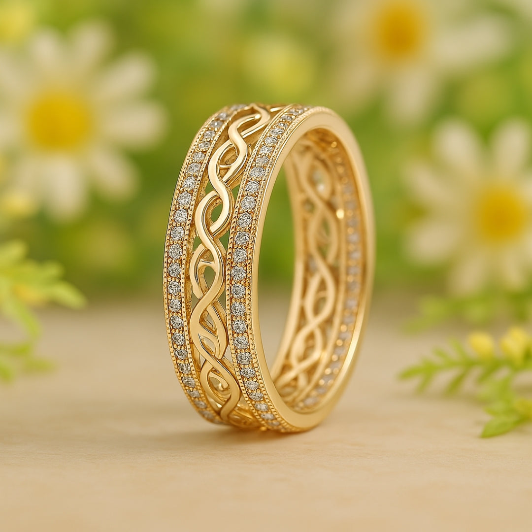 Bague dorée ajourée brillante
