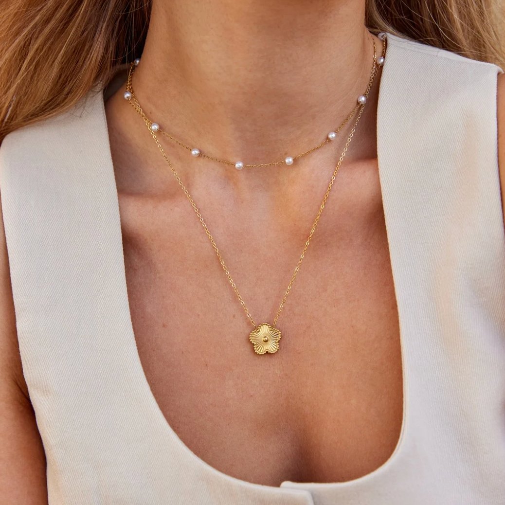 Collier chaîne avec perles